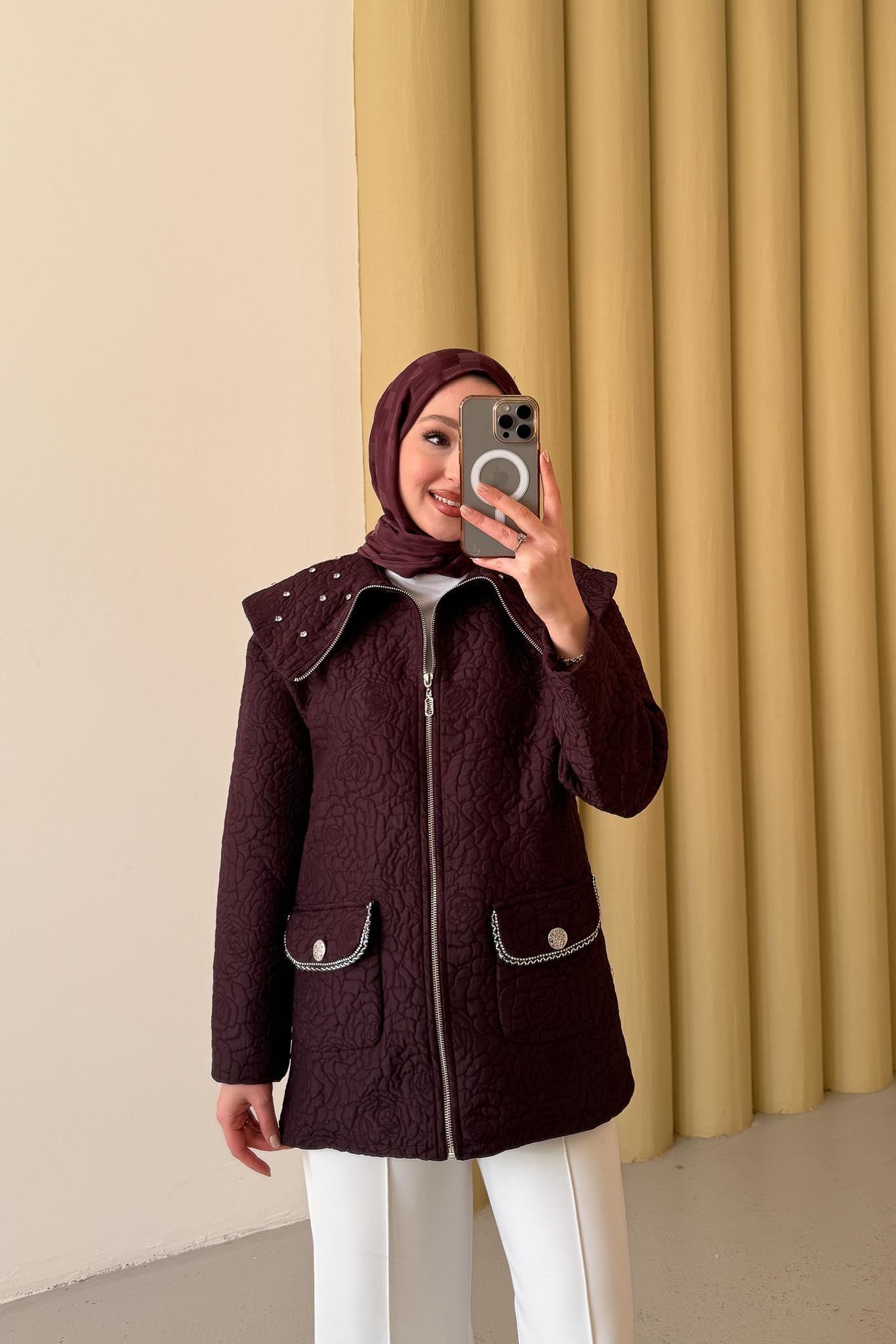 Mother of Pearl Set Camel