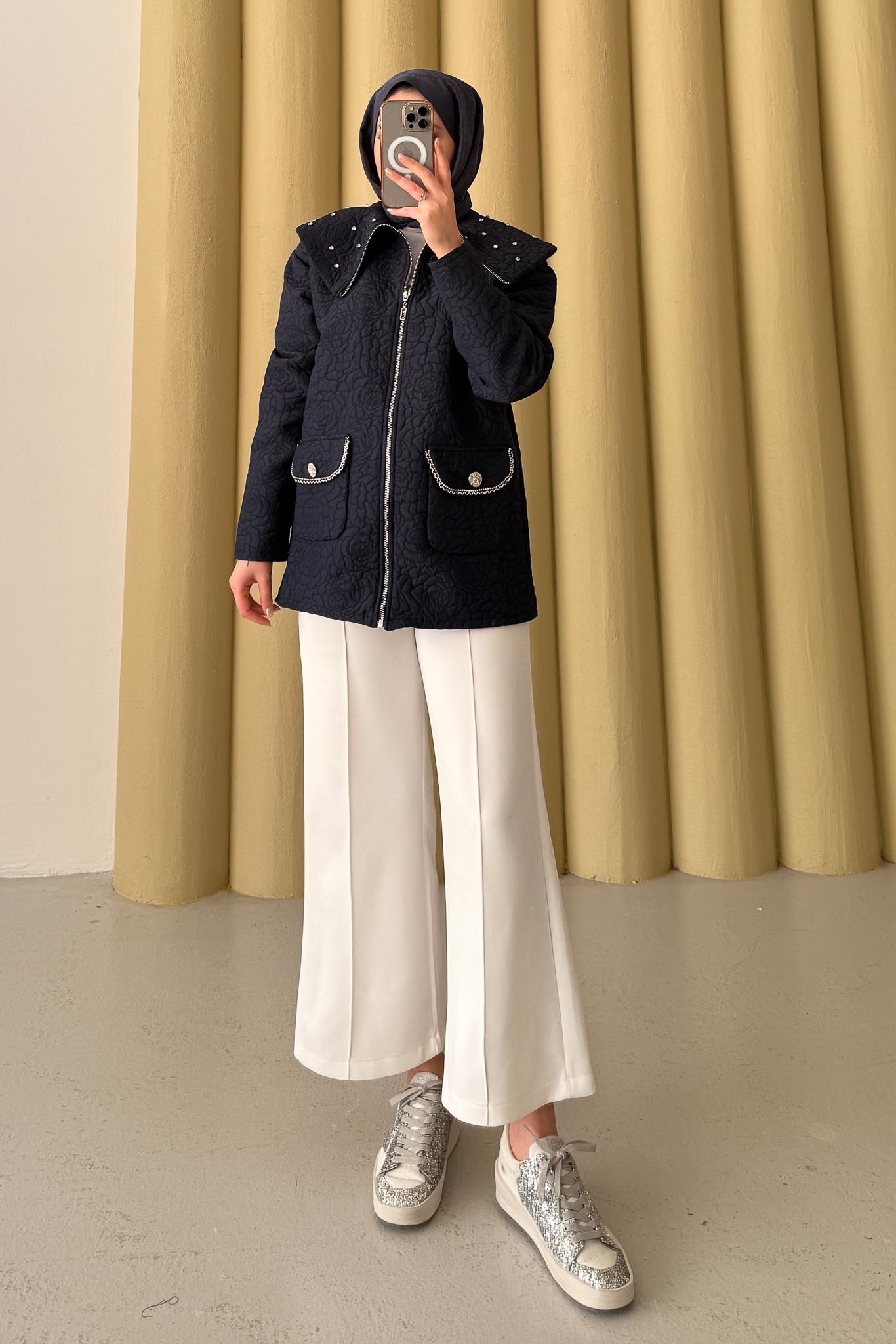 Mother of Pearl Set Camel