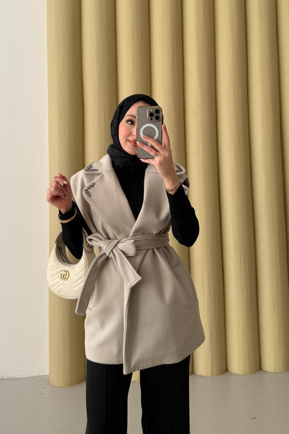 Yakası Taşlı Kaşe Hırka Bej