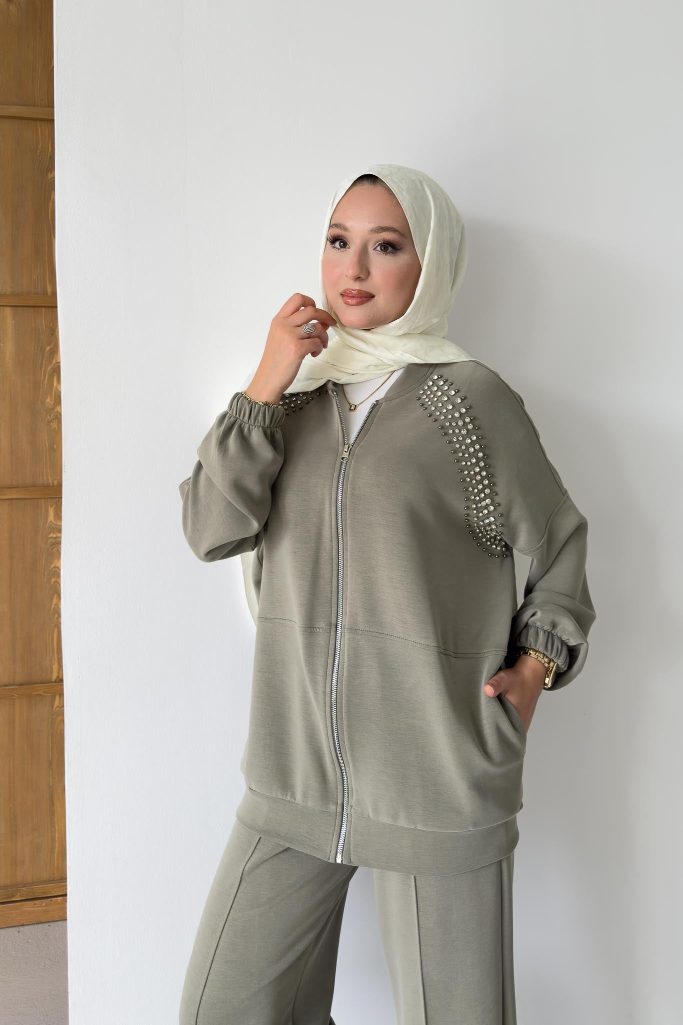 Linen Taşlı Takım Su Yeşili