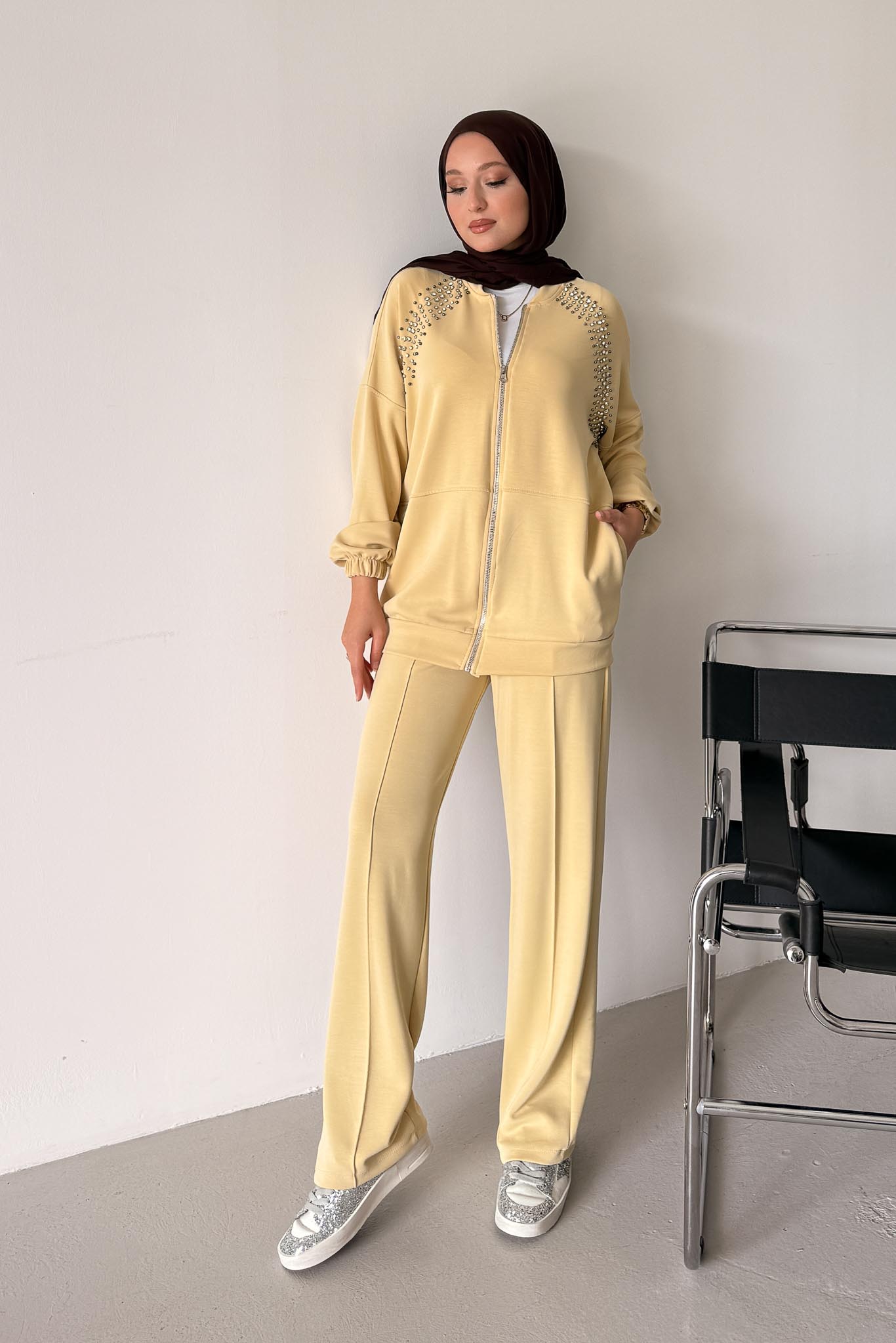 Linen Taşlı Takım Sarı