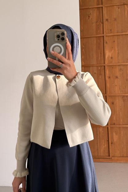 Laura Merserize Hırka Taş