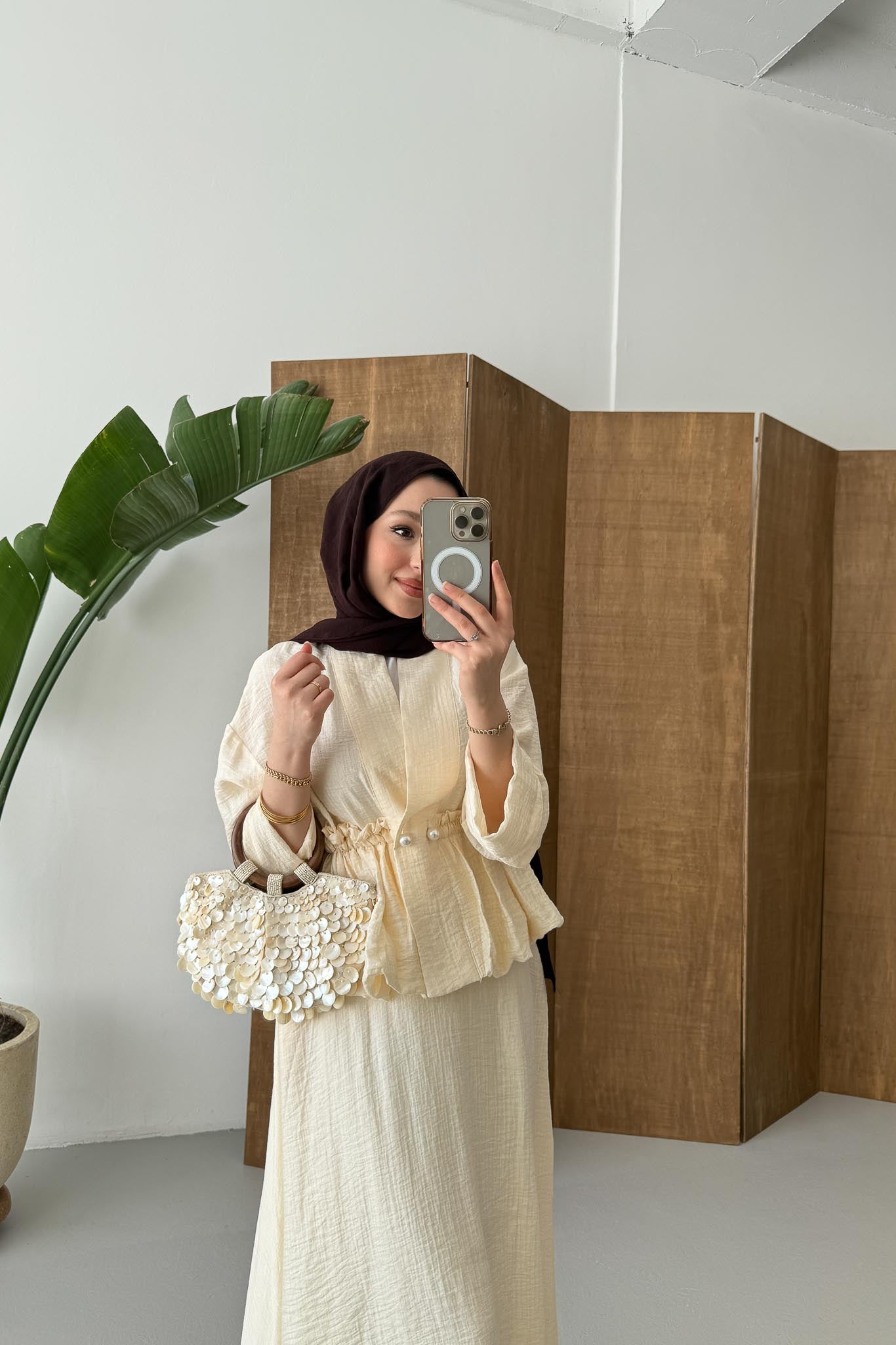 İnci Düğmeli Takım Sarı