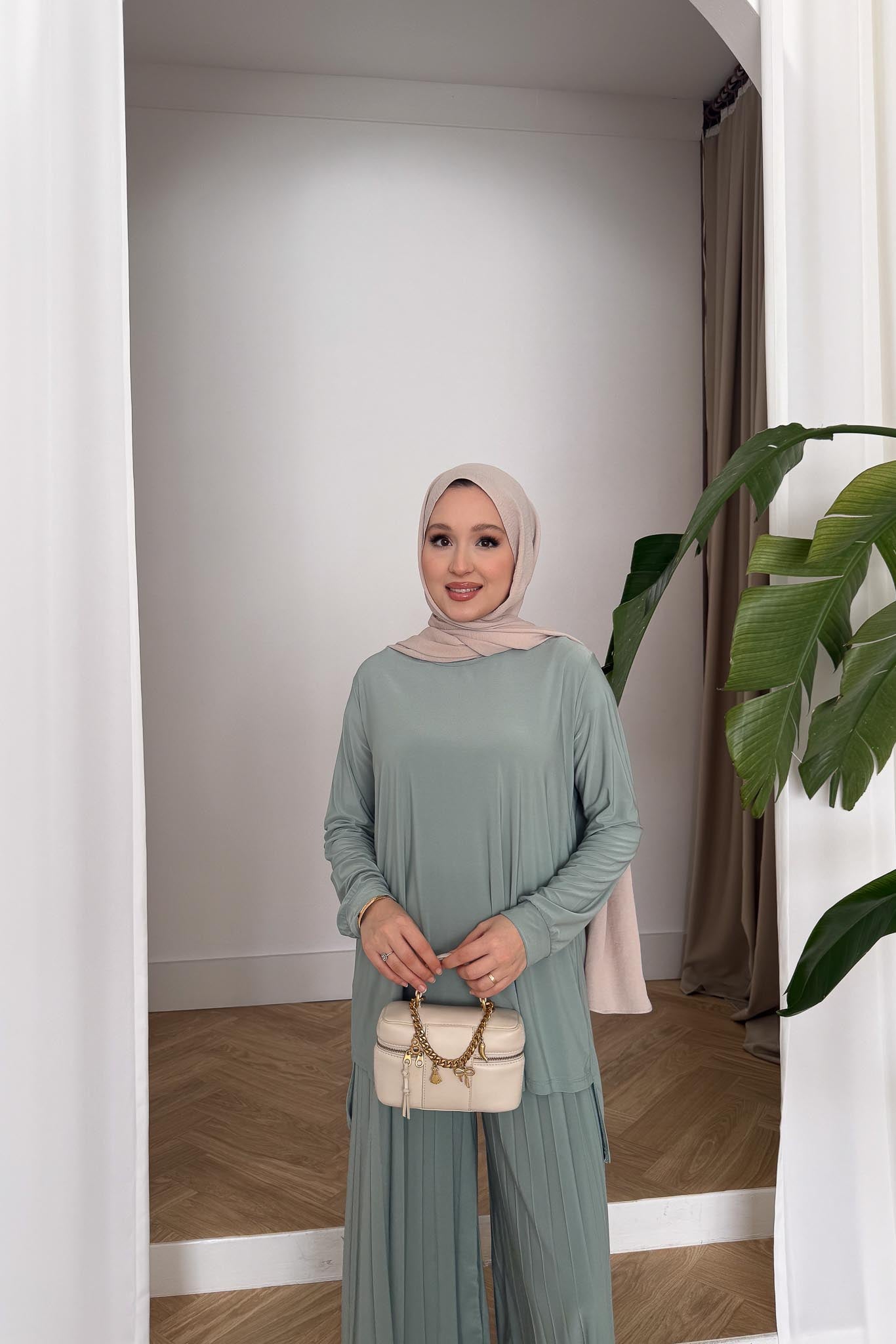 Pantolonu Pilise Detaylı Takım Mint