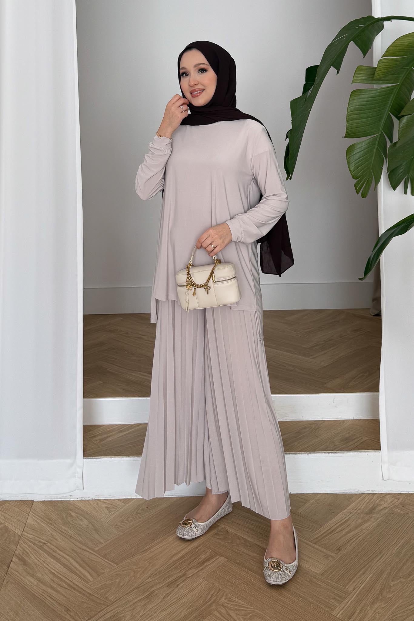 Pantolonu Pilise Detaylı Takım Taş