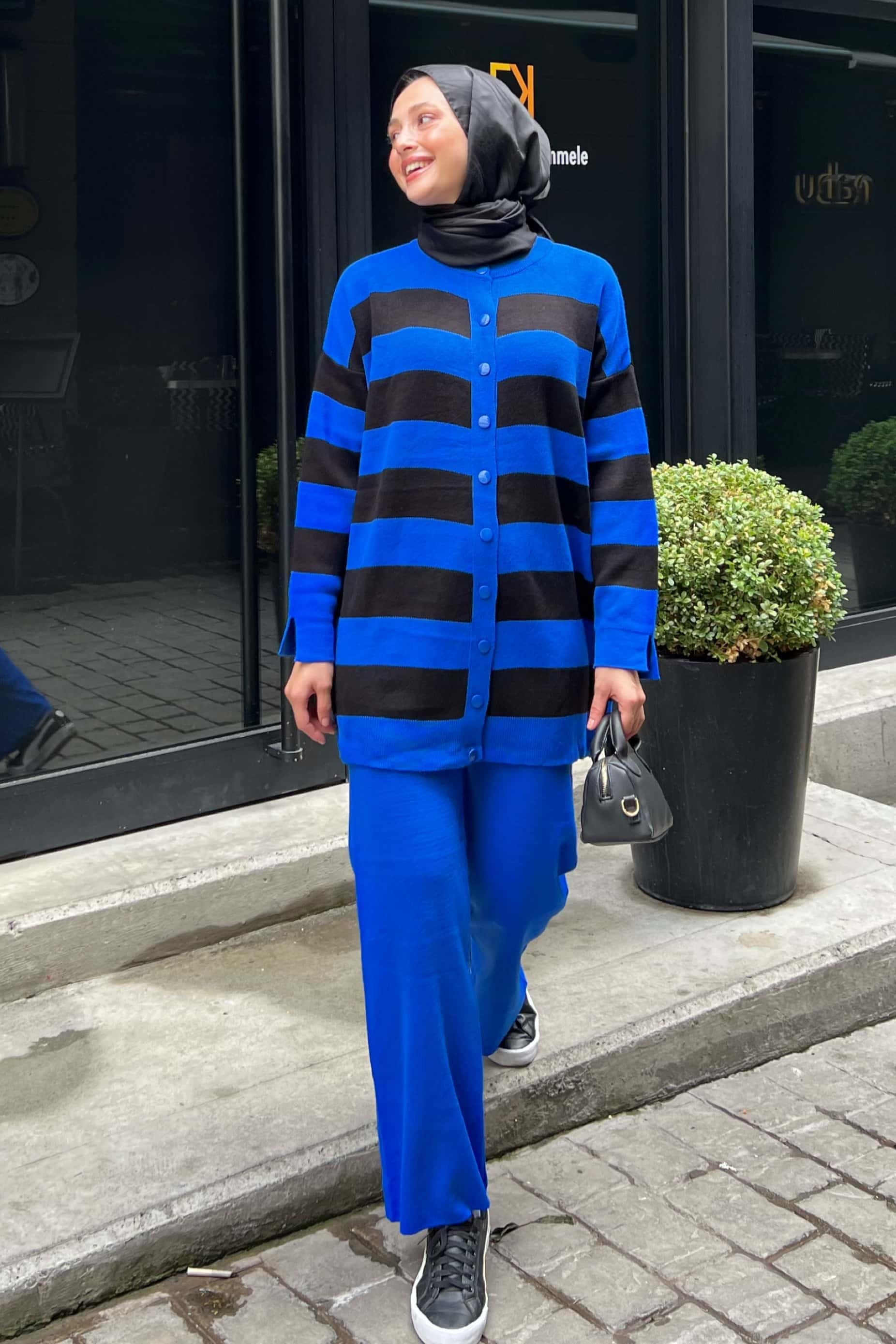 Prive Çizgili Triko Takım Saks