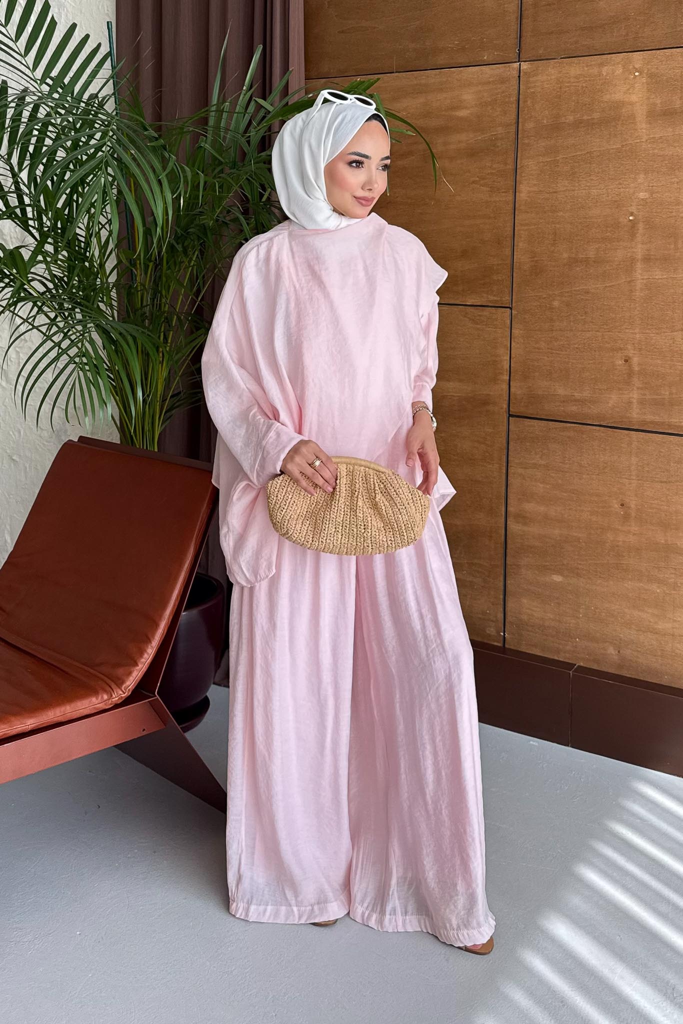 Qaste Takım Pembe
