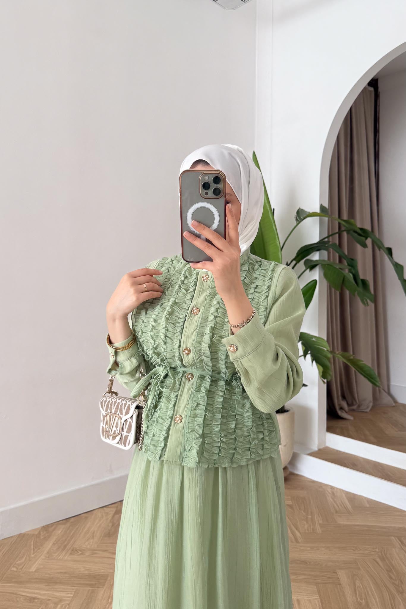 Ales Shoulder Lace Shirt Ecru