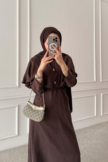 Sofia Broşlu Elbise Kahverengi