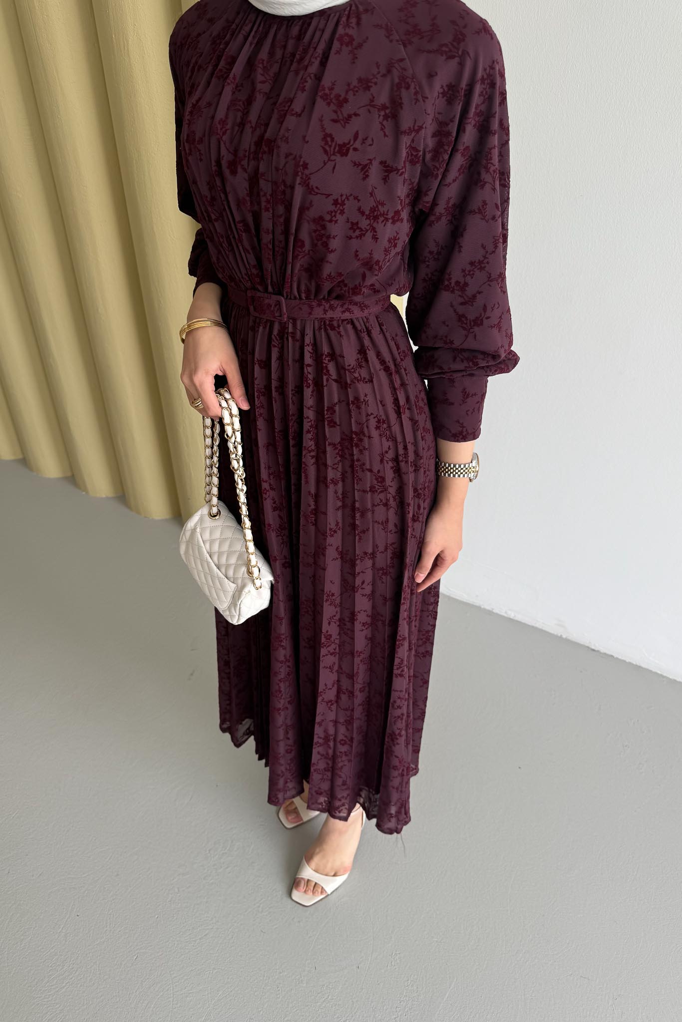 White Desenli Elbise Bordo