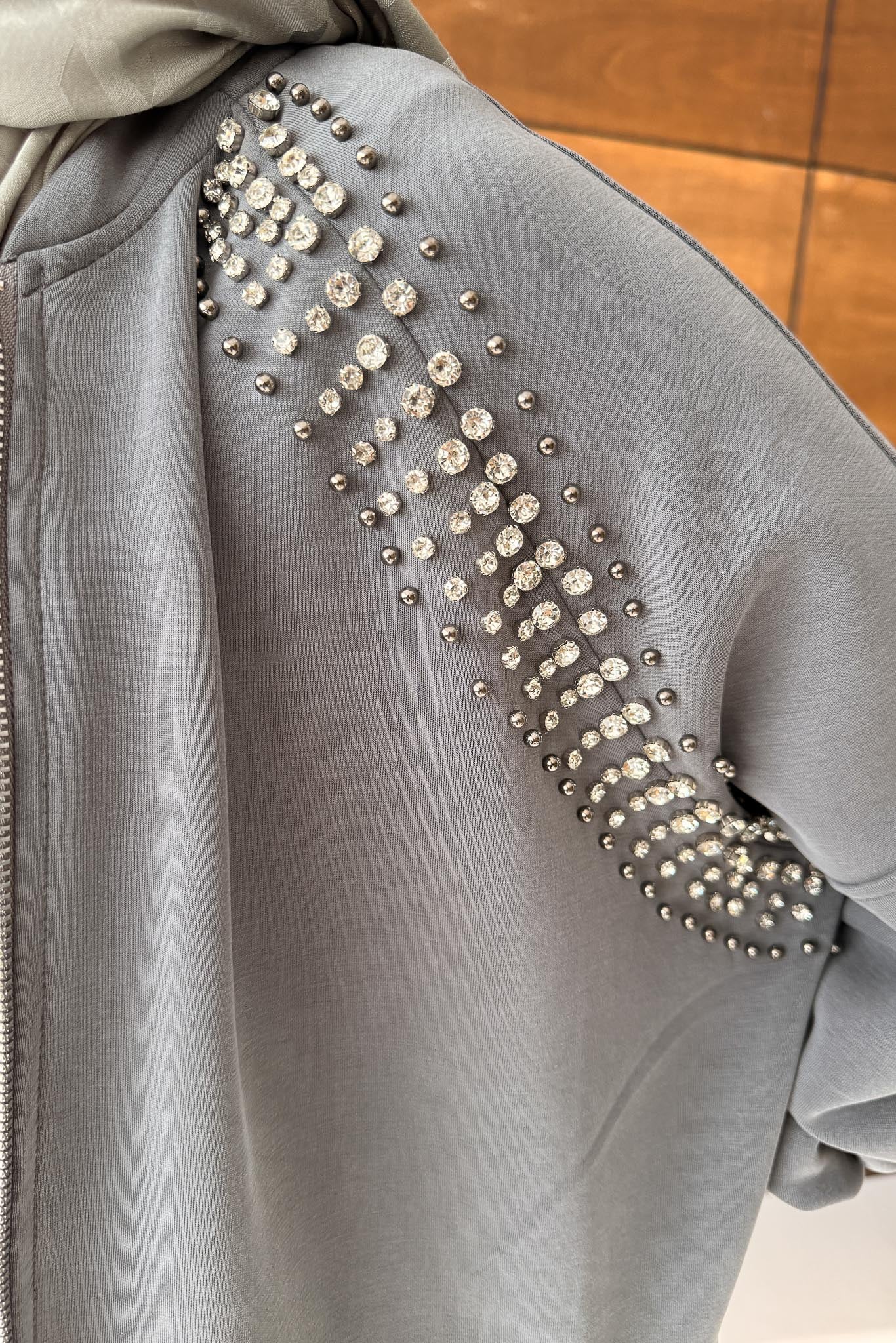 Linen Taşlı Takım Gri